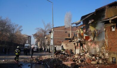 Erzurum’da Doğalgaz Paniği: Patlamada İki Ev Çöktü, Bir Yaralı