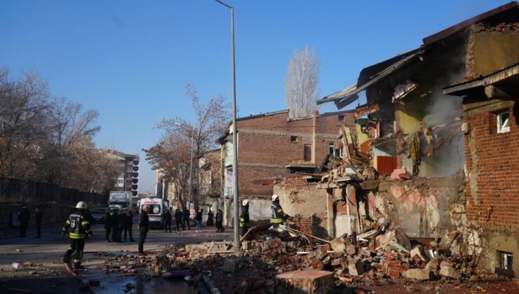Erzurum’da Doğalgaz Paniği: Patlamada İki Ev Çöktü, Bir Yaralı