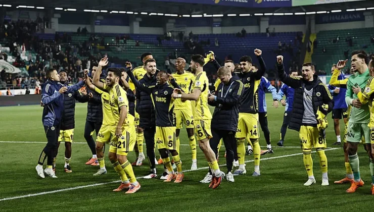 SON DAKİKA | Fenerbahçe UEFA Kadrosu Değişikliği Yaptı: Cenk Tosun Çıkarıldı