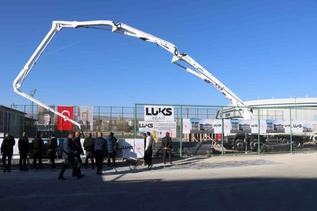 Gençlik ve Spor Bakanı Osman Aşkın Bak Sivas Yatırım
