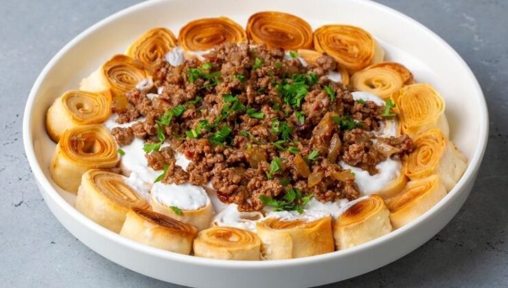 Kıymalı Siron Tarifi: Pratik ve Doyurucu Geleneksel Lezzet Nasıl Yapılır?