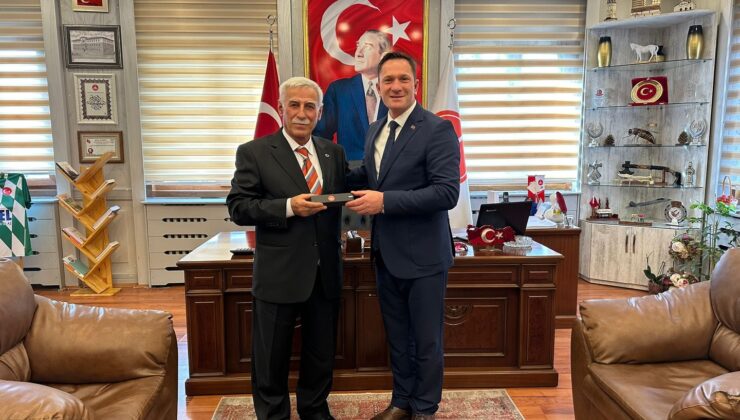Koyulhisar Belediye Başkanı Bora Karakullukcu’ya 24 Kasım Ziyareti