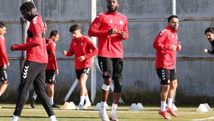 Sivasspor, Boluspor Maçı İçin Taktik Ağırlıklı Antrenmanla Hazırlanıyor