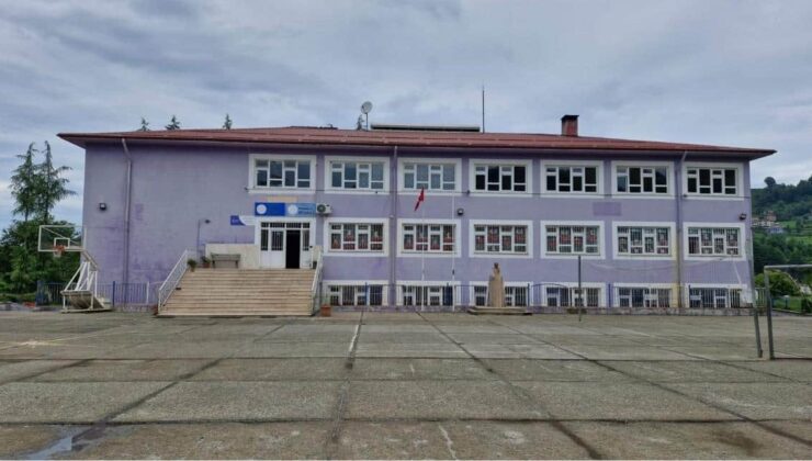 Trabzon Of’ta Ortaokul Öğrencisi Kalbine Yenik Düştü