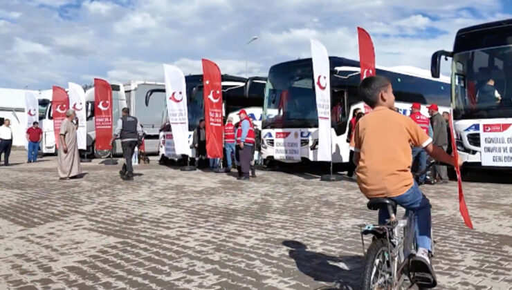 Ali Yerlikaya duyurdu: Esad’tan sonra 550 bin Suriyeli ülkesine döndü