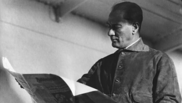 Büyük Önder Mustafa Kemal Atatürk: Hayatı, Mücadelesi ve Kurduğu Cumhuriyet