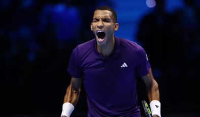 ATP Finalleri’nde Nefes Kesen Maç: Auger-Aliassime, Shelton’ı 2-1 Yendi