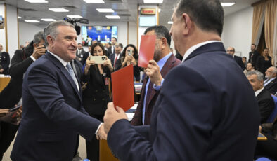 CHP Kırmızı Kart Gösterdi: Osman Aşkın Bak’tan Anında Cevap Geldi