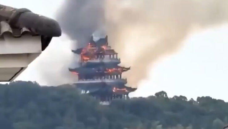 Çin’de 1500 Yıllık Tapınakta Yangın: Tarihi Eser Kaybı Yok