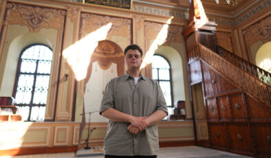 Gurbetçi genç Osmanlı Türkçesiyle konuşarak sosyal medyada farkındalık oluşturuyor