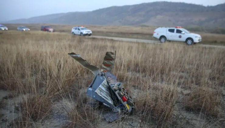 Gürcistan-Azerbaycan Sınırında Düşen Uçağın Enkazından Görüntüler