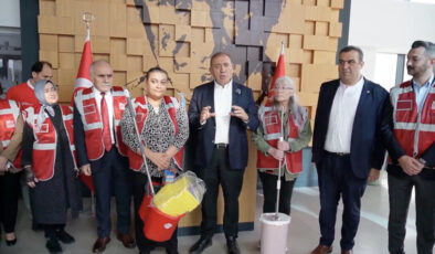 Gürsel Tekin Önderliğinde CHP’de Dışkı Temizliği Yapıldı