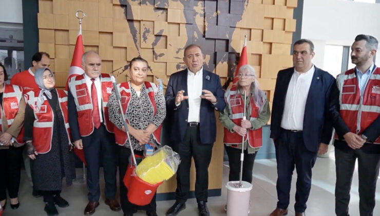 Gürsel Tekin Önderliğinde CHP’de Dışkı Temizliği Yapıldı