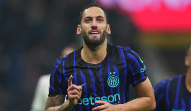 Çalhanoğlu Durdurulamıyor: Inter’de Ekim Ayının En İyisi Seçildi!