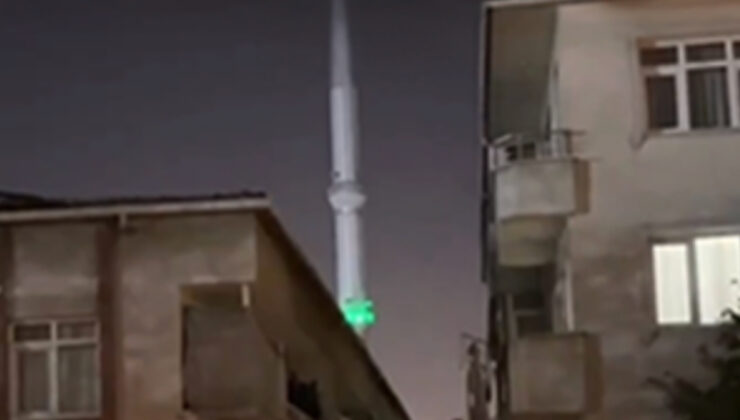 İstanbul’da cami hoparlöründen İzmir Marşı