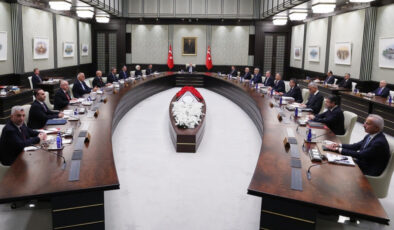 Kabine toplanıyor: Önemli konular masada olacak