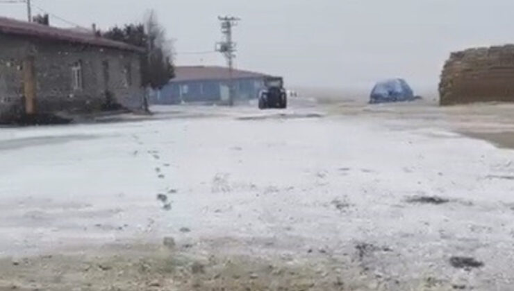 Kars’a Erken Kar Sürprizi: Bozyiğit Köyü Beyaza Büründü, Sıcaklık -4 Derece!