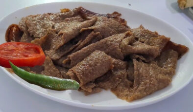 Evde Restoran Lezzeti: Viral Yağlı Kağıtta Döner Tarifi