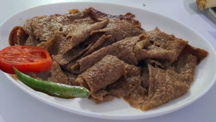 Evde Restoran Lezzeti: Viral Yağlı Kağıtta Döner Tarifi
