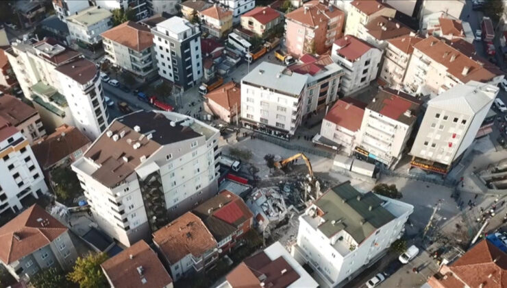 Kocaeli’de çöken apartmanın bulunduğu bölgede çalışmalar sürüyor
