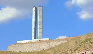 Mansur Yavaş, Anıt İçin İki Direğe İki Milyar TL Harcadı