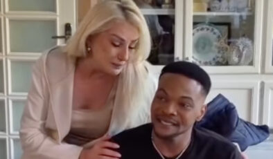 Muazzez Ersoy Nijeryalı hayranıyla düet yaptı