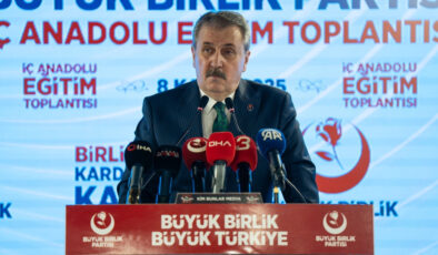 Mustafa Destici: İsrail soykırım suçunu yalnız işlemedi