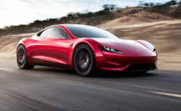 Tesla, uzun süredir ertelenen Roadster spor otomobili üzerindeki çalışmalara yeniden başladı