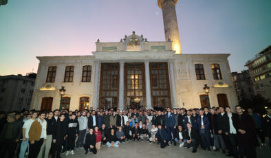TÜGVA’lı gençler sabah namazında Teşvikiye Camii’nde buluştu
