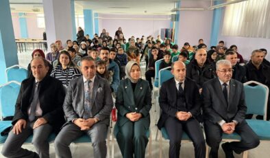Akıncılar’da Kültür Sanat Buluşması: “Son Mısra” Şiir Dinletisi Sahnelendi