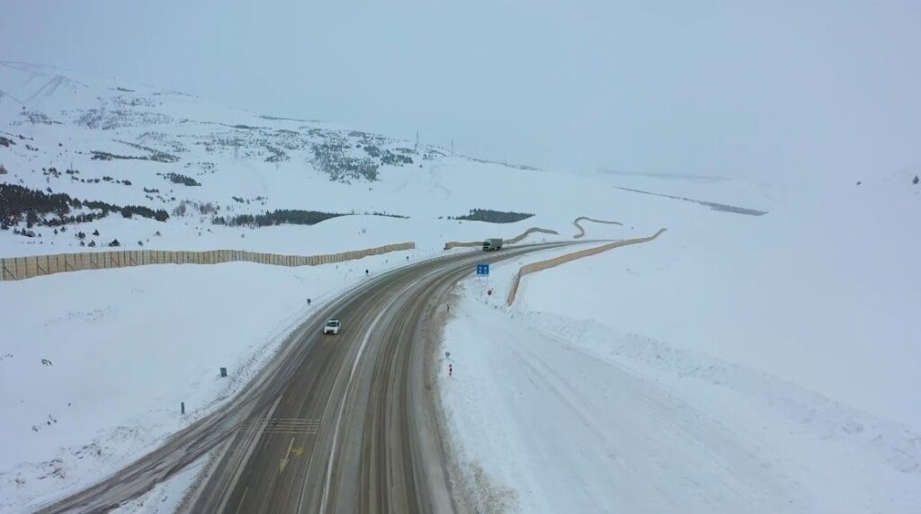 Bayburt Erzincan kar
