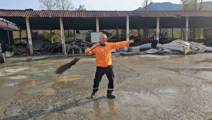 Arhavi’de Enerjik Temizlik Görevlisi: Müzikle Dans Eden Birol Narman
