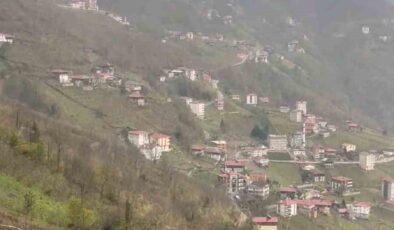 Doğu Karadeniz’de Gökyüzü Aydınlandı: Şimşek Anları Kaydedildi