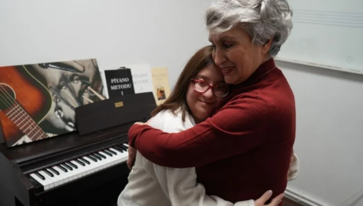 Osmaniye Kazası: Piyano Tutkunu Down Sendromlu Eda Bayrak Hayatını Kaybetti