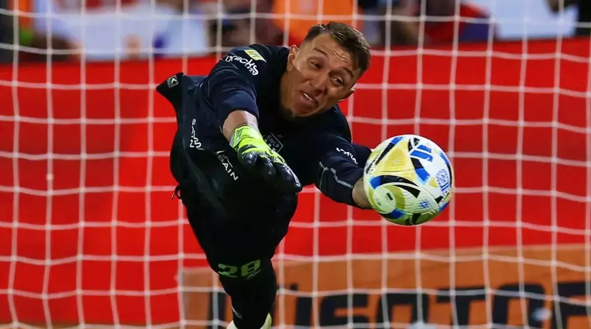 Fernando Muslera Estudiantes Şampiyon