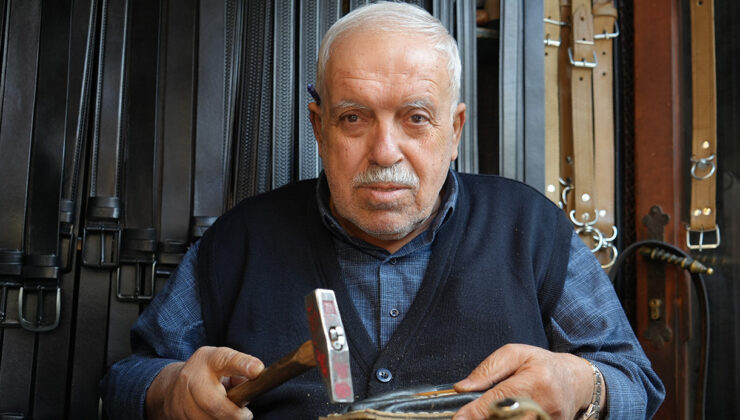 Gaziantep’te 48 yıldır 2 metrekarelik dükkanda saraciye ustası mesleğini sürdürüyor