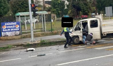 Giresun Ayvasıl Işıklarda Trafik Kazası: 2 Kişi Yaralandı