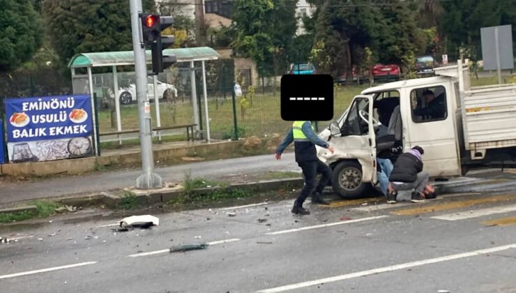 Giresun Ayvasıl Işıklarda Trafik Kazası: 2 Kişi Yaralandı