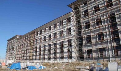 Giresun Üniversitesi Tıp Fakültesi morfoloji binasında sona yaklaşıldı