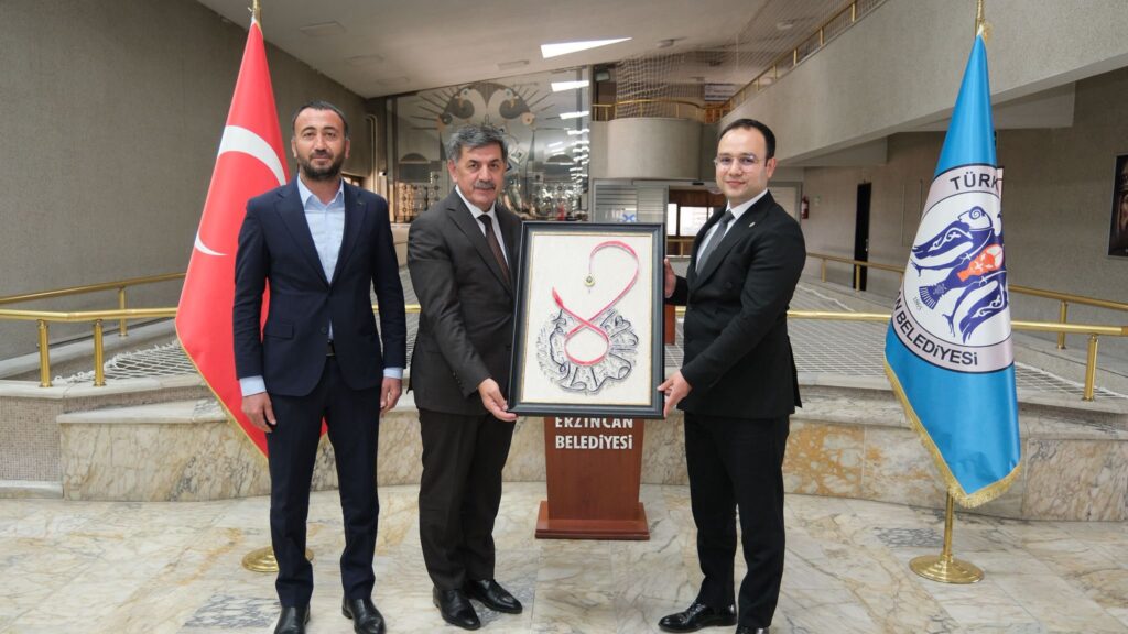 Gölova Heyeti Erzincan Belediye Başkanı Bekir Aksun'u Ziyaret Etti