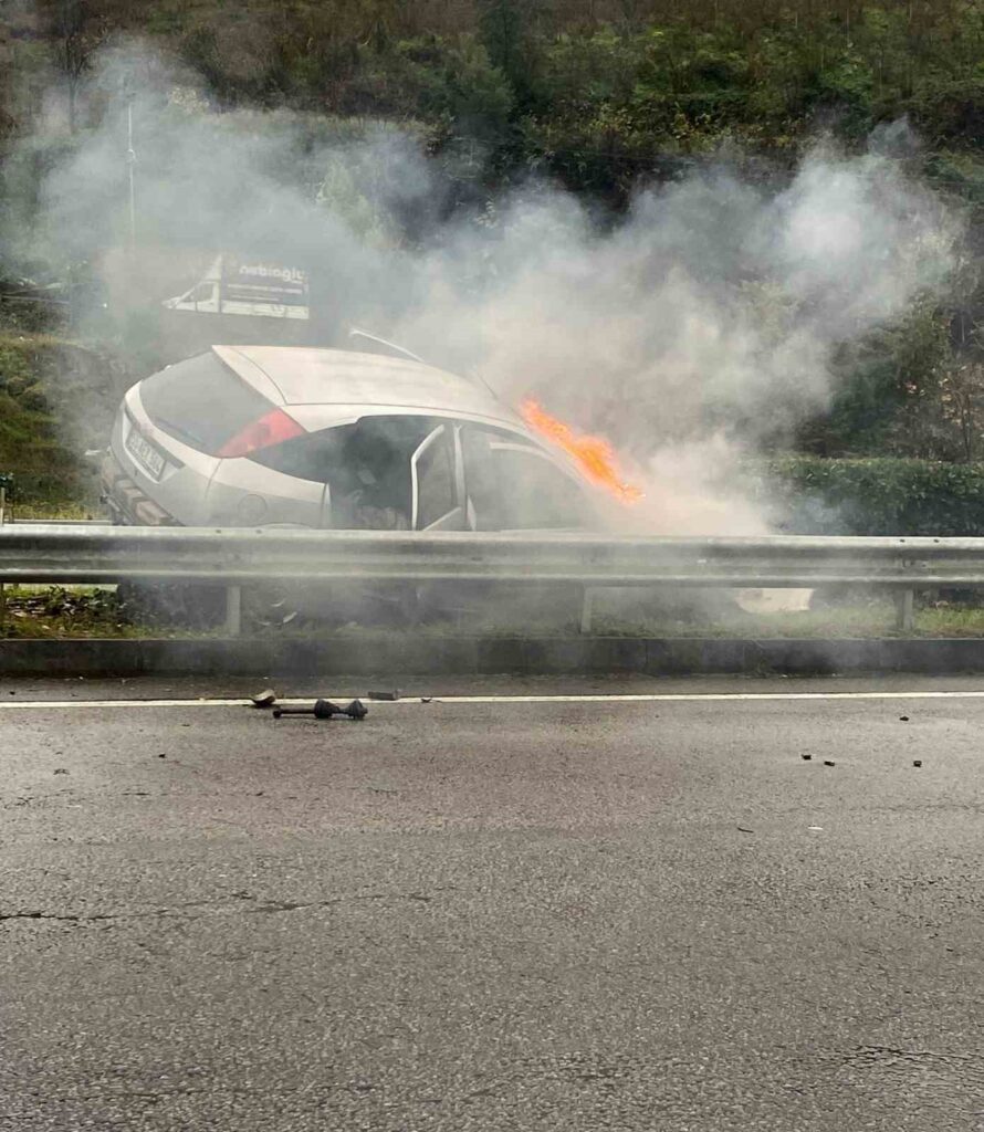 Görele Trafik Kazası Otomobil Yangın