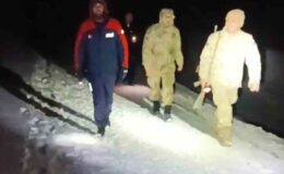 Gümüşhane Yaylasında Karla Mücadele: 4 Kişi Donmaktan Son Anda Kurtarıldı