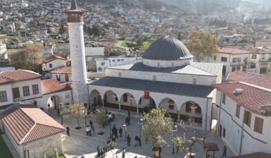 Yeniden İnşa Edilen Habibi Neccar Camii Ziyaretçi Akınına Uğruyor