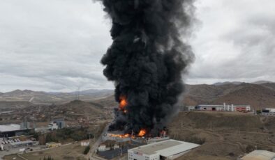 Kırıkkale’deki Kimya Fabrikasında Büyük Yangın: Müdahale Devam Ediyor