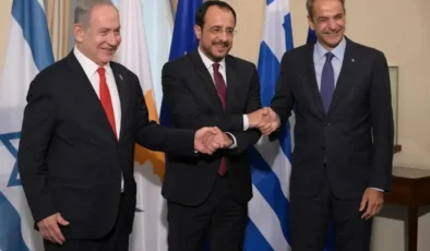 MSB’den olay fotoğrafa ilk yorum: Tehdit oluşturması söz konusu değil