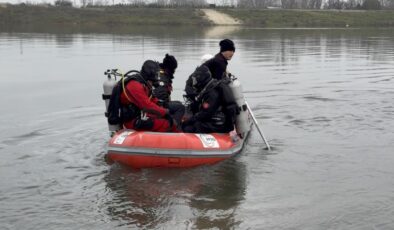 Oğlu Nehirde Kaybolan Annenin 4 Gündür Gözü Yaşlı Bekleyişi