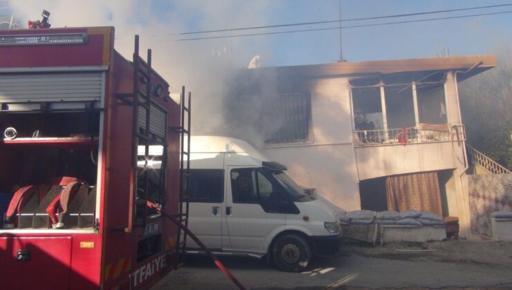 Mersin Silifke’de Feci Yangın: İki Küçük Kardeş Hayatını Kaybetti