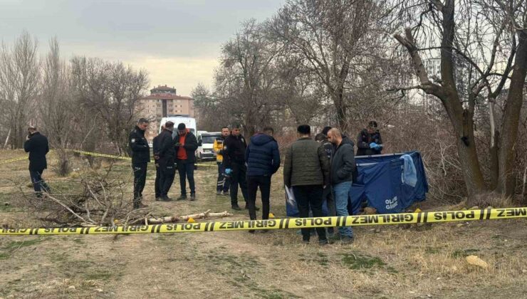 Niğde’de Boş Arazide Erkek Cesedi Bulundu