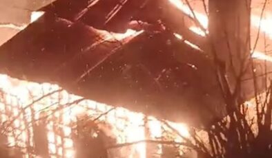Ordu’da Korkutan Yangın: İki Katlı Ahşap Ev Kullanılamaz Hale Geldi