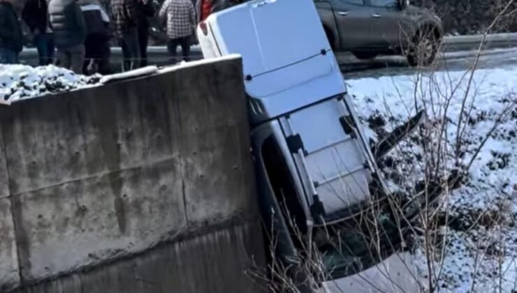 Şalpazarı Çevre Yolu Ayrımı Dereköy Yolunda Kaza: Araç İstinat Duvarından Uçtu